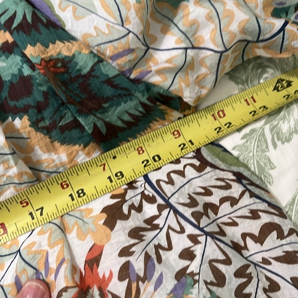 Umgee NWT beautiful top! Size medium. - Picture 5 of 8